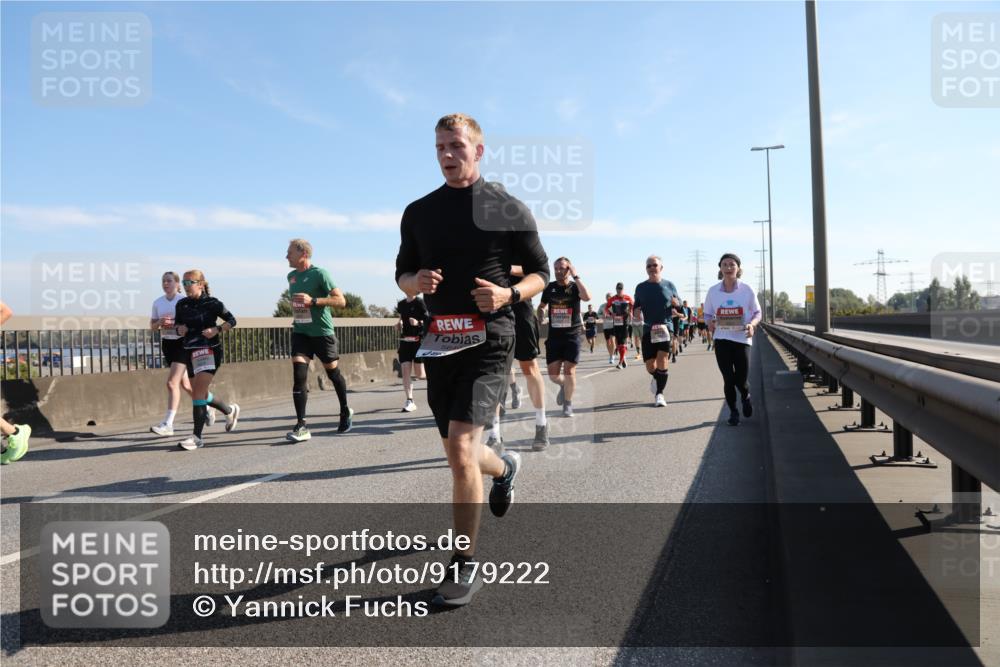 03.10.2025 - Köhlbrandbrückenlauf Yannick Fuchs http://msf.ph/oto/9179222 03.10.2025 11:19:10 Position 3  meine-sportfotos.de
