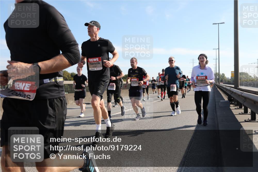 03.10.2025 - Köhlbrandbrückenlauf Yannick Fuchs http://msf.ph/oto/9179224 03.10.2025 11:19:10 Position 3 4787, 4431, 5051 meine-sportfotos.de