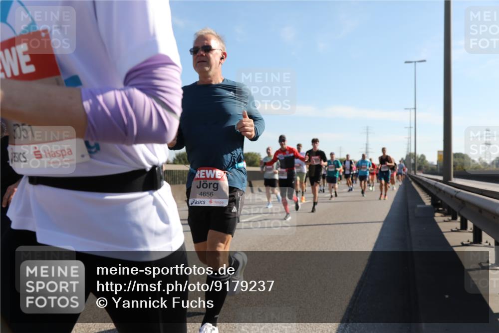 03.10.2025 - Köhlbrandbrückenlauf Yannick Fuchs http://msf.ph/oto/9179237 03.10.2025 11:19:12 Position 3 5051, 4656 meine-sportfotos.de