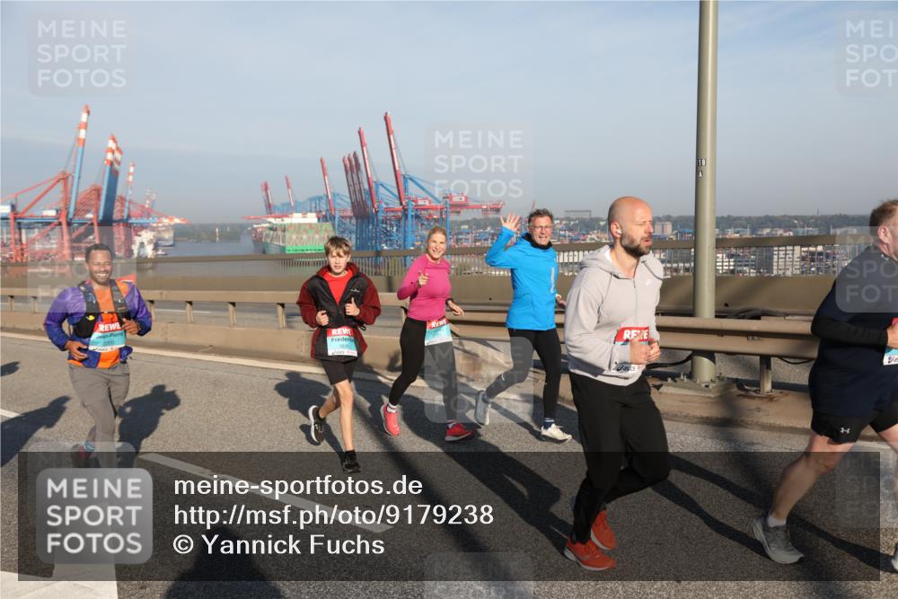 03.10.2025 - Köhlbrandbrückenlauf Yannick Fuchs http://msf.ph/oto/9179238 03.10.2025 08:51:50 Position 2 18 meine-sportfotos.de