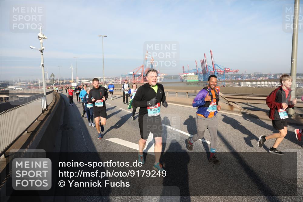 03.10.2025 - Köhlbrandbrückenlauf Yannick Fuchs http://msf.ph/oto/9179249 03.10.2025 08:51:51 Position 2 2180, 3635 meine-sportfotos.de