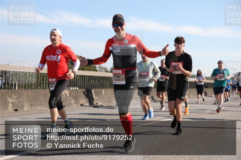 03.10.2025 - Köhlbrandbrückenlauf Yannick Fuchs http://msf.ph/oto/9179252 03.10.2025 11:19:13 Position 3 6428, 643 meine-sportfotos.de
