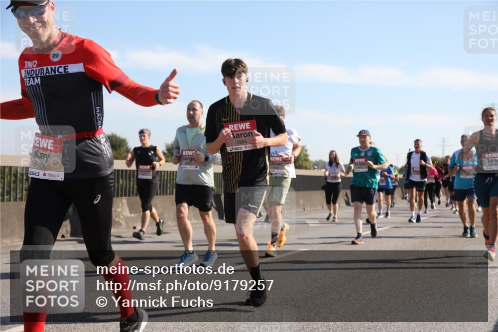 03.10.2025 - Köhlbrandbrückenlauf Yannick Fuchs http://msf.ph/oto/9179257 03.10.2025 11:19:14 Position 3 6428, 5563 meine-sportfotos.de