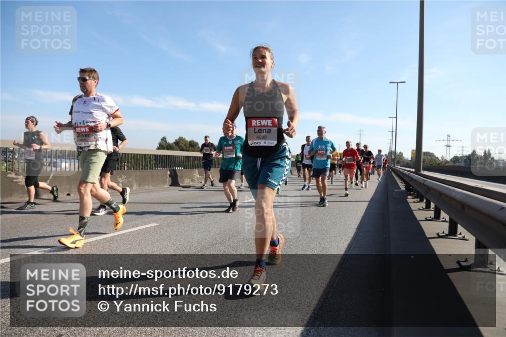 03.10.2025 - Köhlbrandbrückenlauf Yannick Fuchs http://msf.ph/oto/9179273 03.10.2025 11:19:16 Position 3 4929, 4999 meine-sportfotos.de