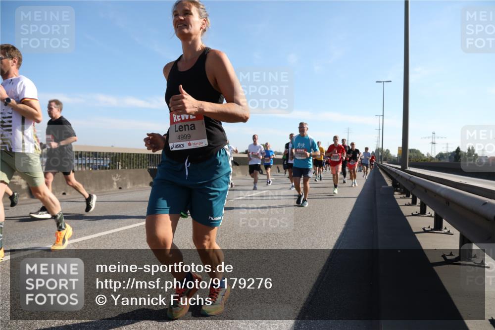 03.10.2025 - Köhlbrandbrückenlauf Yannick Fuchs http://msf.ph/oto/9179276 03.10.2025 11:19:16 Position 3 4999 meine-sportfotos.de