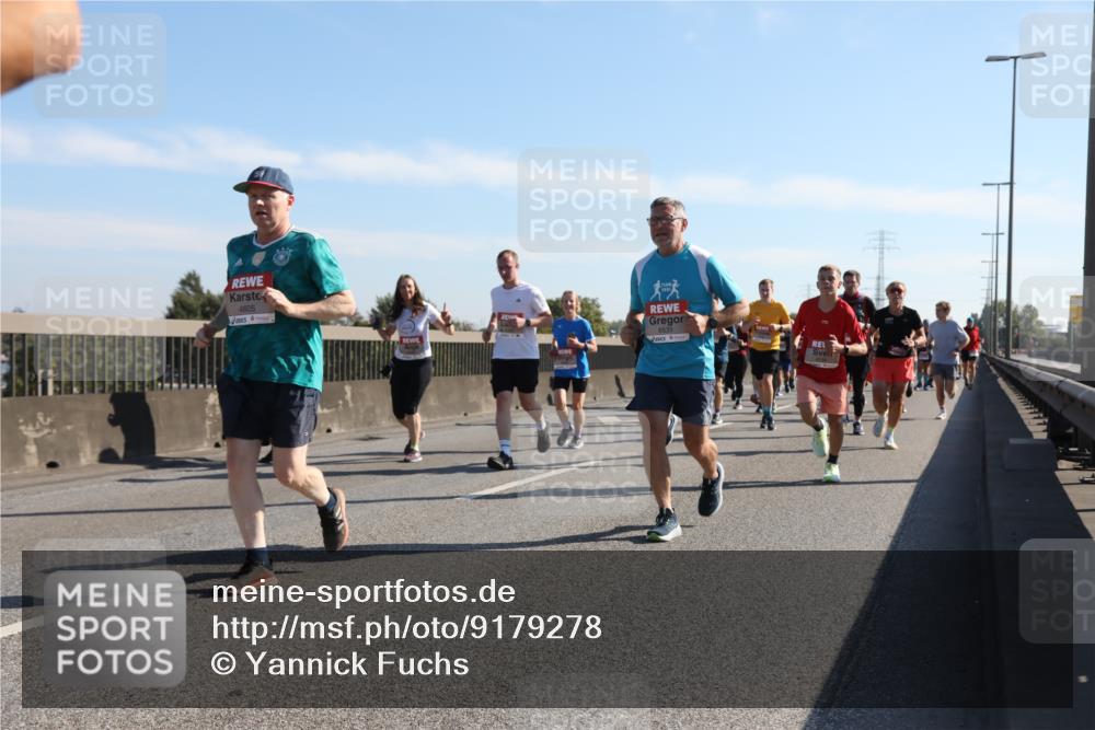 03.10.2025 - Köhlbrandbrückenlauf Yannick Fuchs http://msf.ph/oto/9179278 03.10.2025 11:19:16 Position 3 4605 meine-sportfotos.de