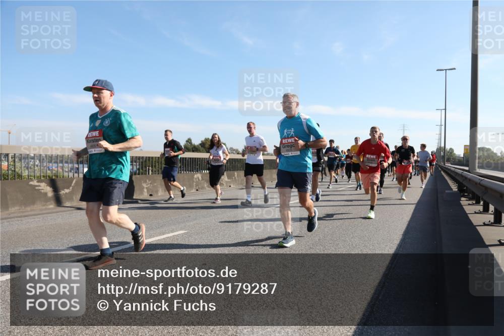 03.10.2025 - Köhlbrandbrückenlauf Yannick Fuchs http://msf.ph/oto/9179287 03.10.2025 11:19:17 Position 3 4605, 5 meine-sportfotos.de