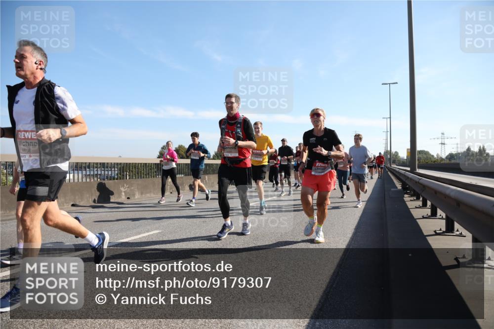 03.10.2025 - Köhlbrandbrückenlauf Yannick Fuchs http://msf.ph/oto/9179307 03.10.2025 11:19:19 Position 3 4686 meine-sportfotos.de
