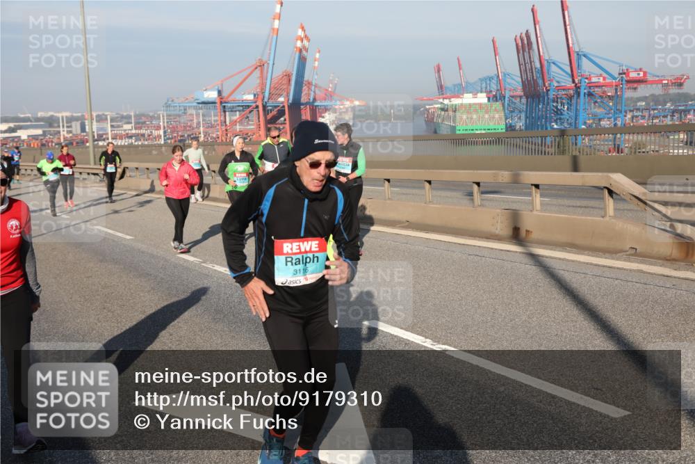 03.10.2025 - Köhlbrandbrückenlauf Yannick Fuchs http://msf.ph/oto/9179310 03.10.2025 08:51:59 Position 2 3116 meine-sportfotos.de