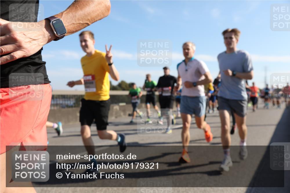03.10.2025 - Köhlbrandbrückenlauf Yannick Fuchs http://msf.ph/oto/9179321 03.10.2025 11:19:21 Position 3  meine-sportfotos.de