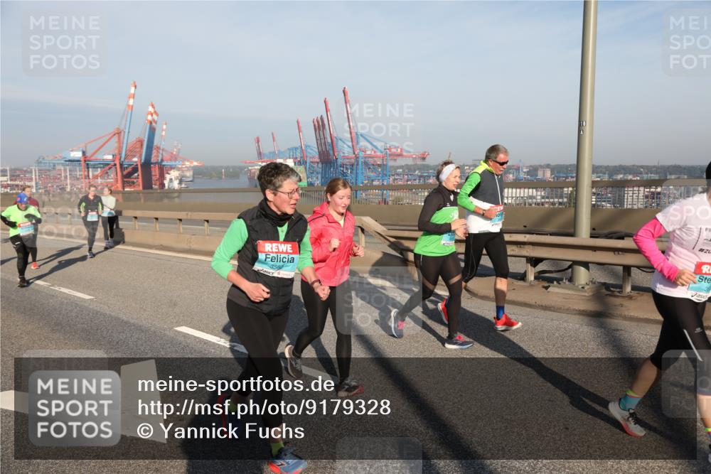 03.10.2025 - Köhlbrandbrückenlauf Yannick Fuchs http://msf.ph/oto/9179328 03.10.2025 08:52:03 Position 2 3582, 118, 35 meine-sportfotos.de