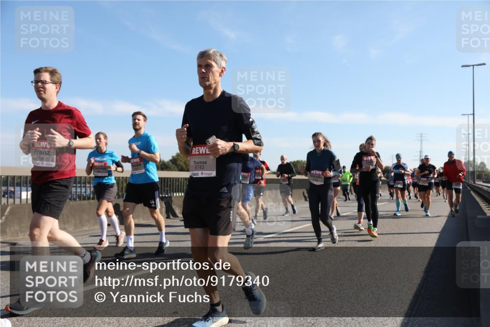 03.10.2025 - Köhlbrandbrückenlauf Yannick Fuchs http://msf.ph/oto/9179340 03.10.2025 11:19:23 Position 3 4638, 6743, 5186 meine-sportfotos.de