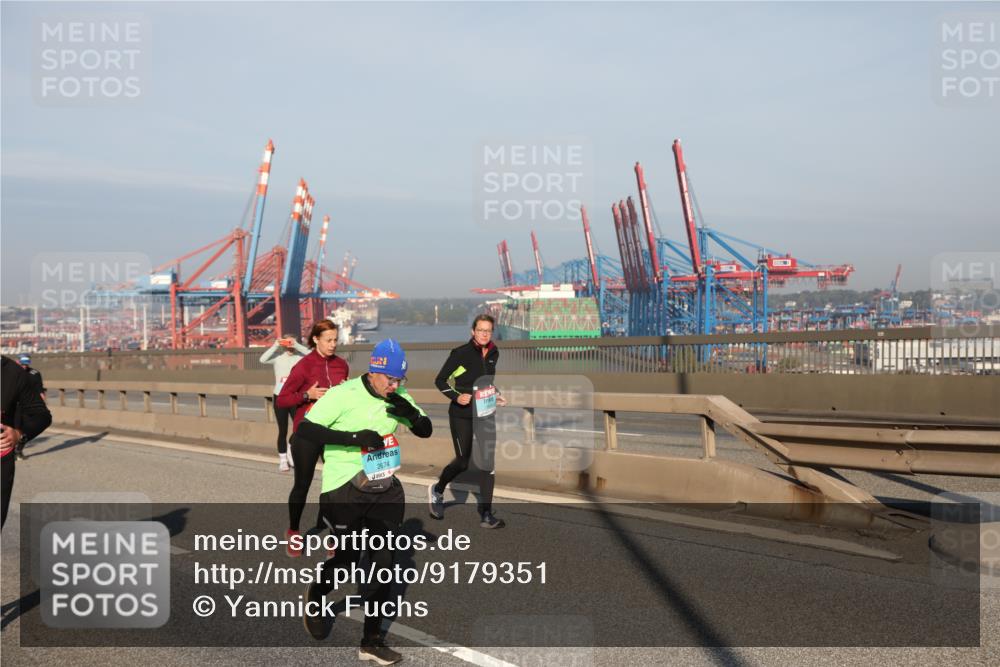 03.10.2025 - Köhlbrandbrückenlauf Yannick Fuchs http://msf.ph/oto/9179351 03.10.2025 08:52:06 Position 2 2674 meine-sportfotos.de