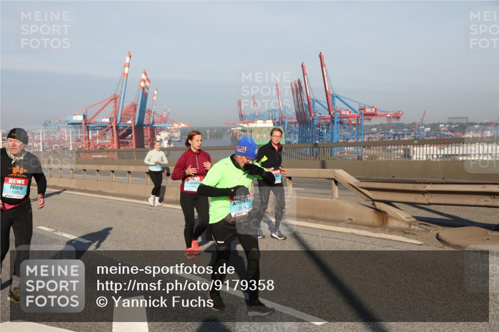 03.10.2025 - Köhlbrandbrückenlauf Yannick Fuchs http://msf.ph/oto/9179358 03.10.2025 08:52:06 Position 2 1329, 1, 2674 meine-sportfotos.de