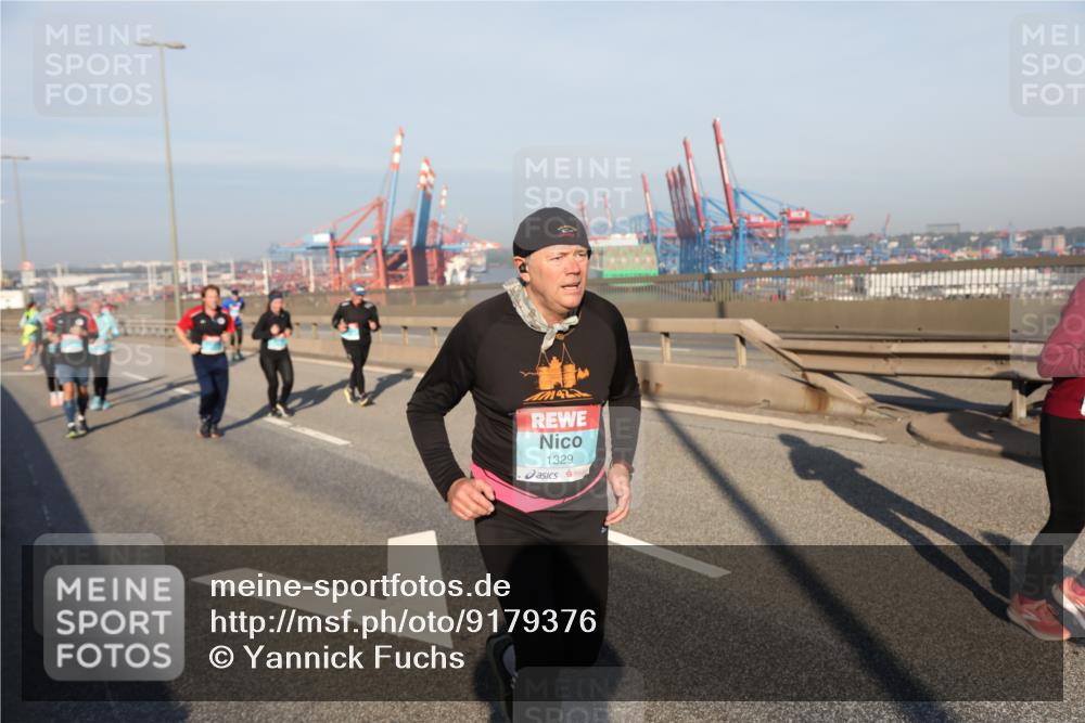 03.10.2025 - Köhlbrandbrückenlauf Yannick Fuchs http://msf.ph/oto/9179376 03.10.2025 08:52:08 Position 2 1329 meine-sportfotos.de