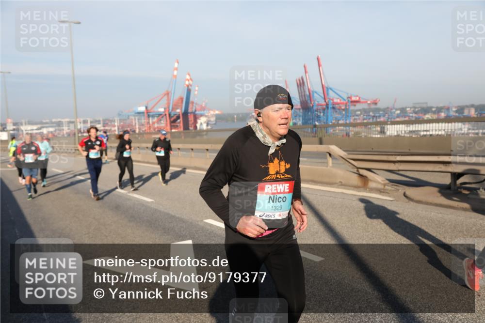 03.10.2025 - Köhlbrandbrückenlauf Yannick Fuchs http://msf.ph/oto/9179377 03.10.2025 08:52:09 Position 2 42, 1329 meine-sportfotos.de