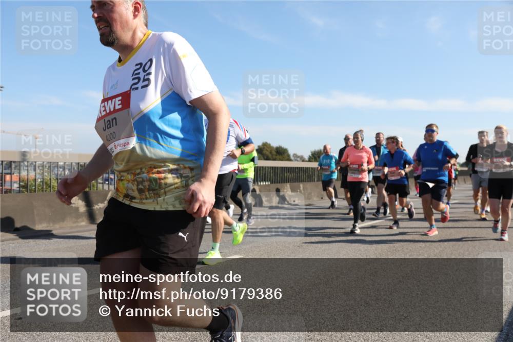 03.10.2025 - Köhlbrandbrückenlauf Yannick Fuchs http://msf.ph/oto/9179386 03.10.2025 11:19:29 Position 3  meine-sportfotos.de