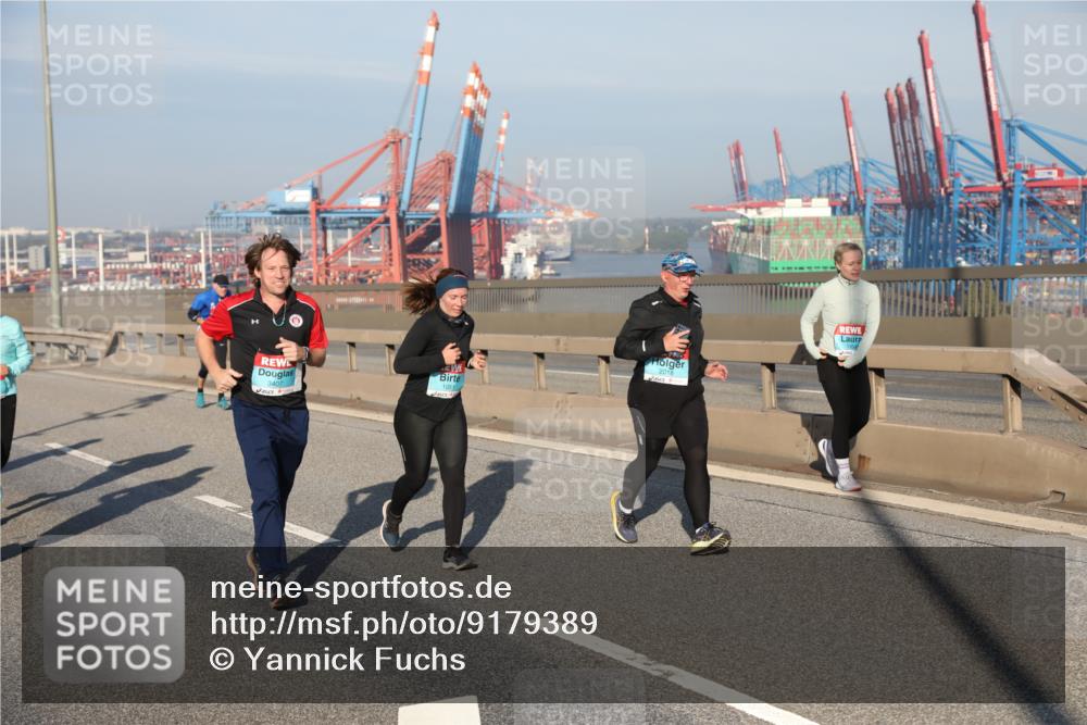 03.10.2025 - Köhlbrandbrückenlauf Yannick Fuchs http://msf.ph/oto/9179389 03.10.2025 08:52:10 Position 2 1051, 2018, 3407 meine-sportfotos.de