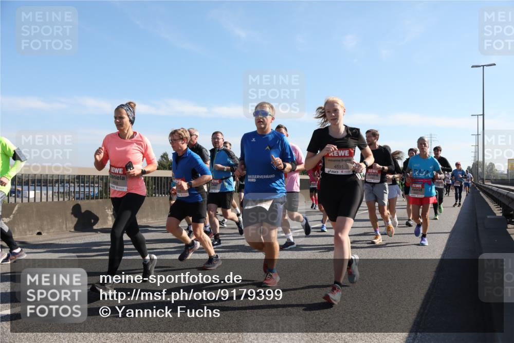 03.10.2025 - Köhlbrandbrückenlauf Yannick Fuchs http://msf.ph/oto/9179399 03.10.2025 11:19:30 Position 3 4933, 4591 meine-sportfotos.de