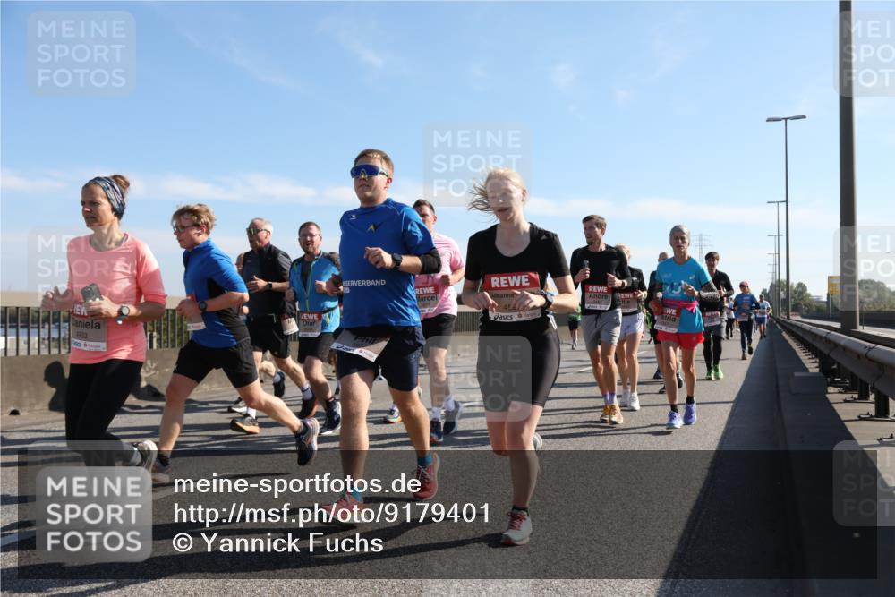 03.10.2025 - Köhlbrandbrückenlauf Yannick Fuchs http://msf.ph/oto/9179401 03.10.2025 11:19:30 Position 3 4933, 45 meine-sportfotos.de
