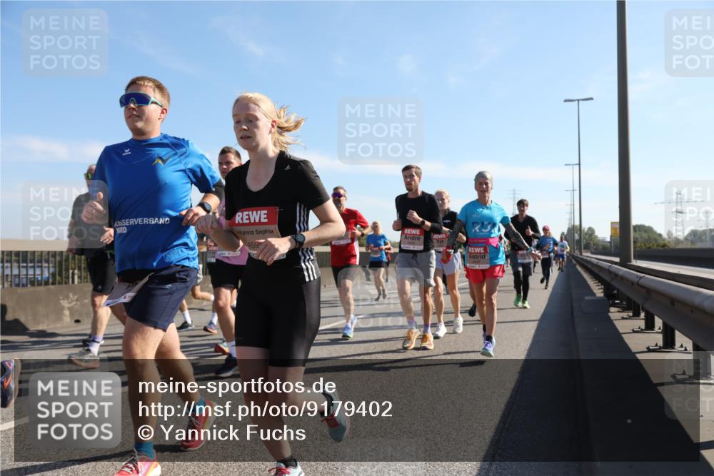 03.10.2025 - Köhlbrandbrückenlauf Yannick Fuchs http://msf.ph/oto/9179402 03.10.2025 11:19:30 Position 3 459 meine-sportfotos.de
