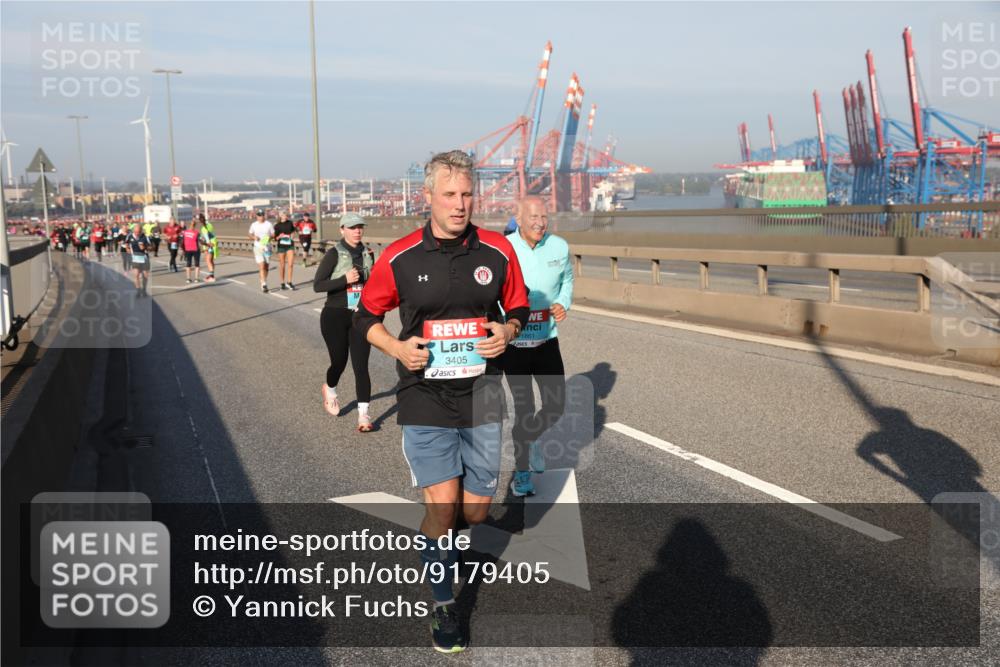 03.10.2025 - Köhlbrandbrückenlauf Yannick Fuchs http://msf.ph/oto/9179405 03.10.2025 08:52:13 Position 2 3405, 1861 meine-sportfotos.de
