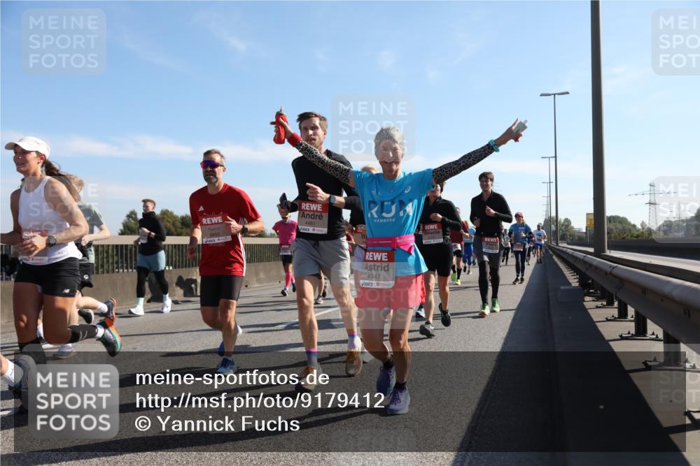 03.10.2025 - Köhlbrandbrückenlauf Yannick Fuchs http://msf.ph/oto/9179412 03.10.2025 11:19:31 Position 3 6850, 4481, 4347 meine-sportfotos.de