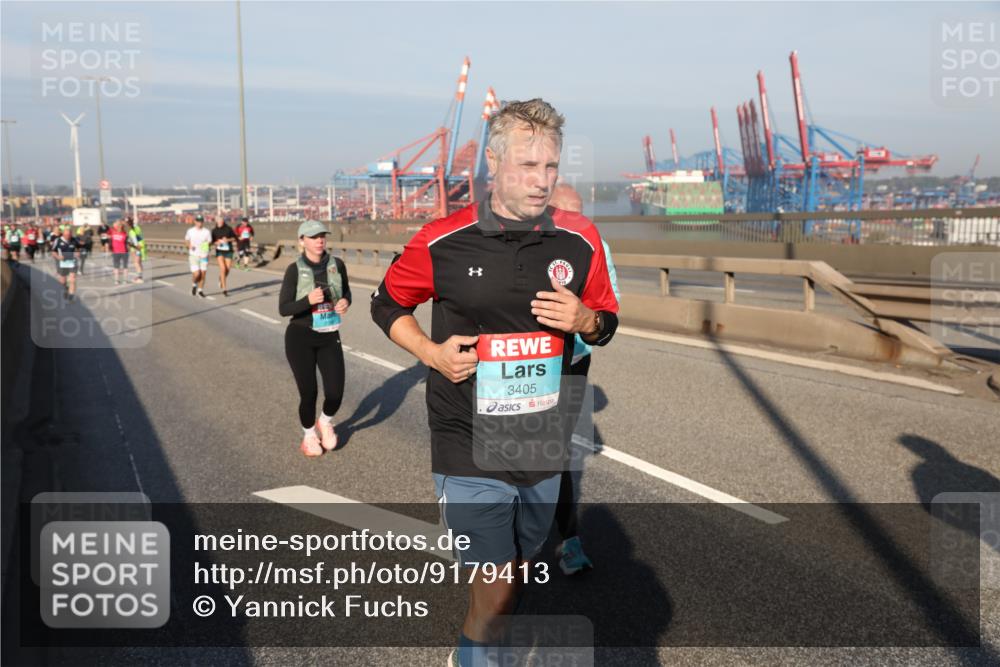 03.10.2025 - Köhlbrandbrückenlauf Yannick Fuchs http://msf.ph/oto/9179413 03.10.2025 08:52:14 Position 2 3405 meine-sportfotos.de