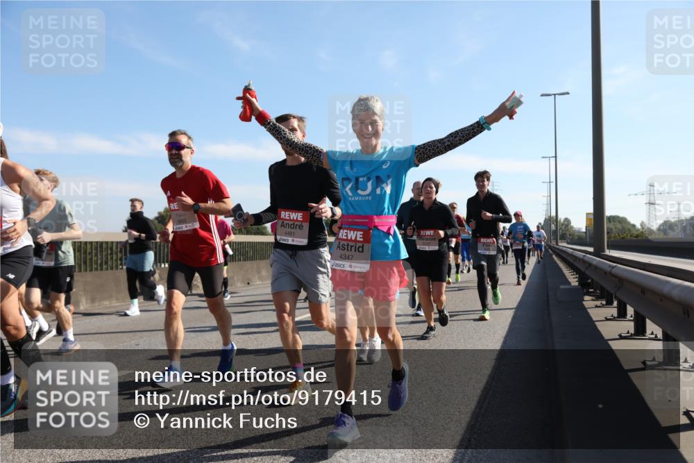 03.10.2025 - Köhlbrandbrückenlauf Yannick Fuchs http://msf.ph/oto/9179415 03.10.2025 11:19:31 Position 3 6850, 3025, 4481, 4347, 5737 meine-sportfotos.de