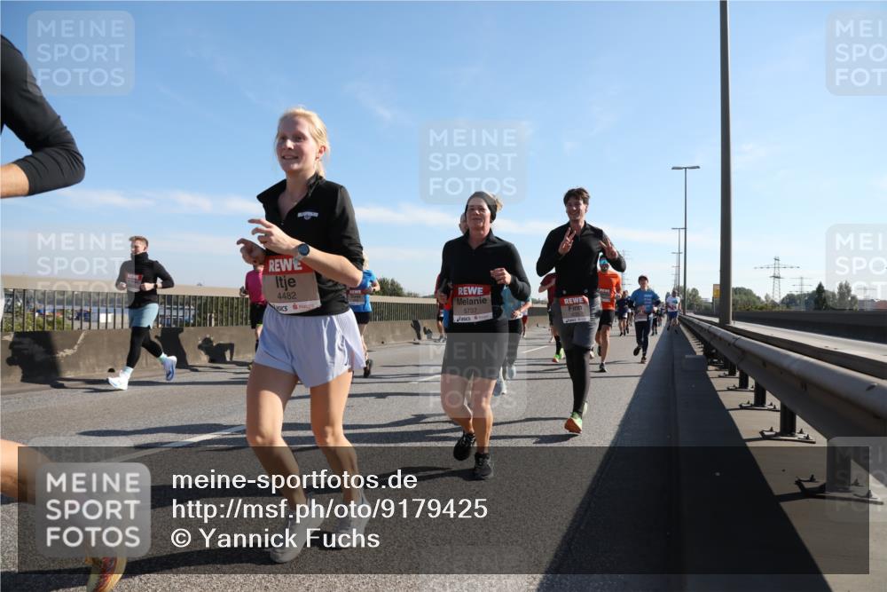 03.10.2025 - Köhlbrandbrückenlauf Yannick Fuchs http://msf.ph/oto/9179425 03.10.2025 11:19:32 Position 3 4482, 5737 meine-sportfotos.de