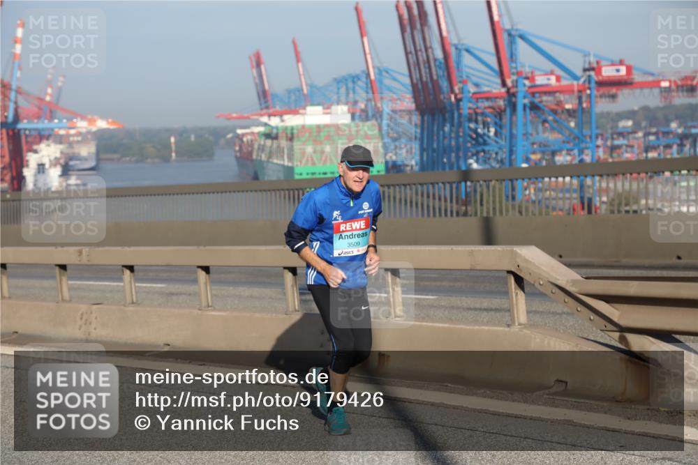 03.10.2025 - Köhlbrandbrückenlauf Yannick Fuchs http://msf.ph/oto/9179426 03.10.2025 08:52:16 Position 2 3509 meine-sportfotos.de