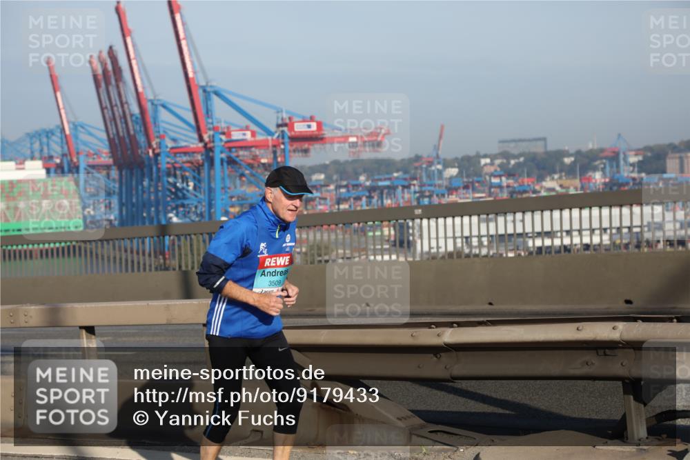 03.10.2025 - Köhlbrandbrückenlauf Yannick Fuchs http://msf.ph/oto/9179433 03.10.2025 08:52:17 Position 2 3509 meine-sportfotos.de