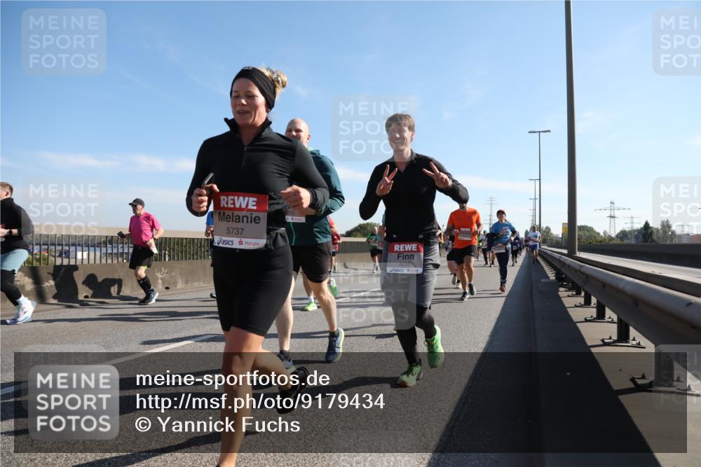 03.10.2025 - Köhlbrandbrückenlauf Yannick Fuchs http://msf.ph/oto/9179434 03.10.2025 11:19:33 Position 3 5737, 373, 4235 meine-sportfotos.de