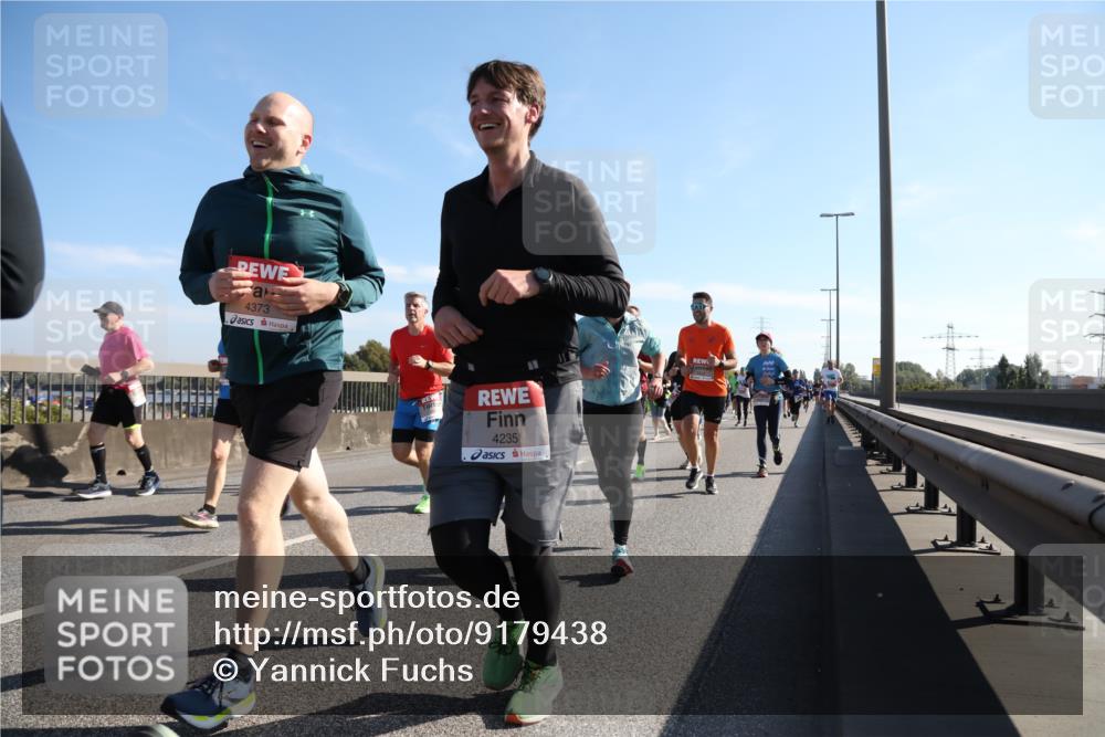 03.10.2025 - Köhlbrandbrückenlauf Yannick Fuchs http://msf.ph/oto/9179438 03.10.2025 11:19:33 Position 3 4373, 4235 meine-sportfotos.de