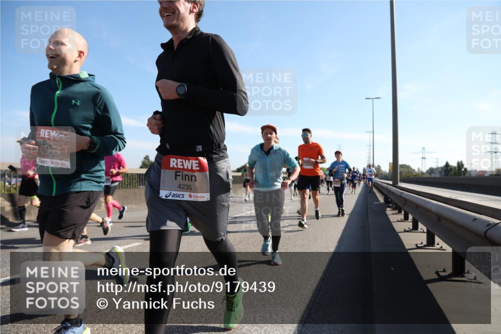 03.10.2025 - Köhlbrandbrückenlauf Yannick Fuchs http://msf.ph/oto/9179439 03.10.2025 11:19:33 Position 3 4373, 4235 meine-sportfotos.de