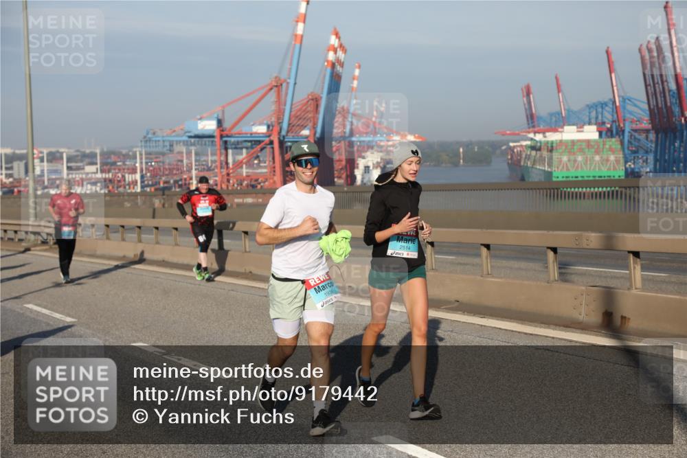 03.10.2025 - Köhlbrandbrückenlauf Yannick Fuchs http://msf.ph/oto/9179442 03.10.2025 08:52:19 Position 2 1938, 2514 meine-sportfotos.de