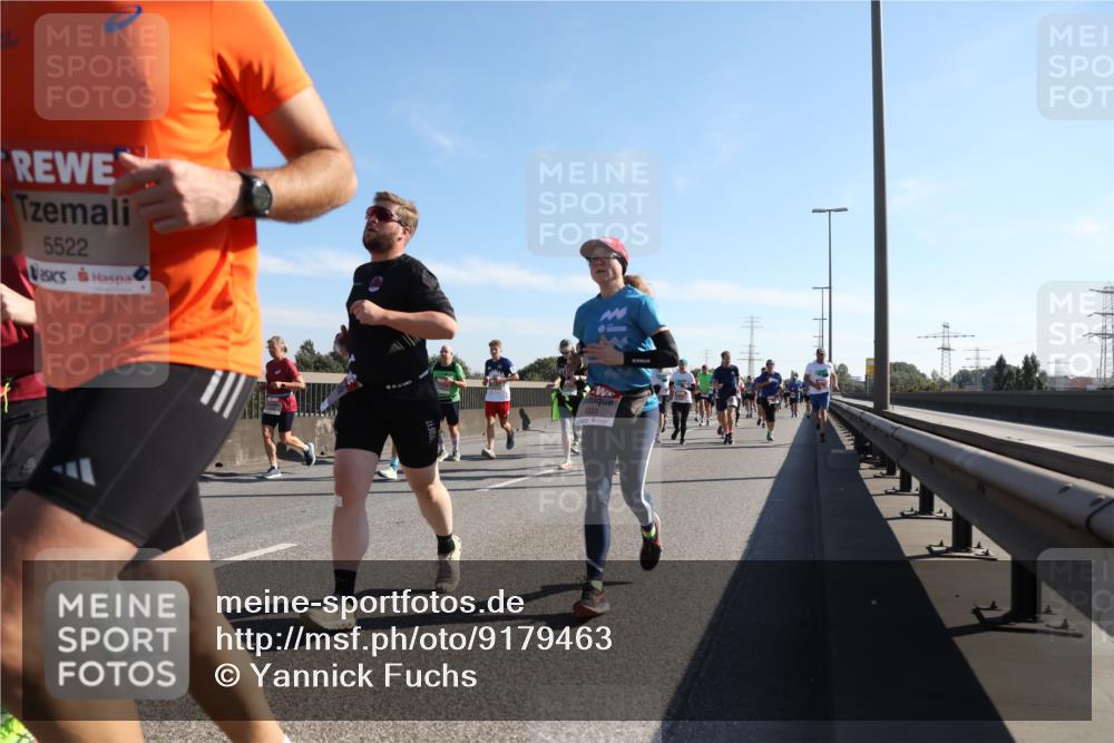 03.10.2025 - Köhlbrandbrückenlauf Yannick Fuchs http://msf.ph/oto/9179463 03.10.2025 11:19:35 Position 3 5522, 4333 meine-sportfotos.de