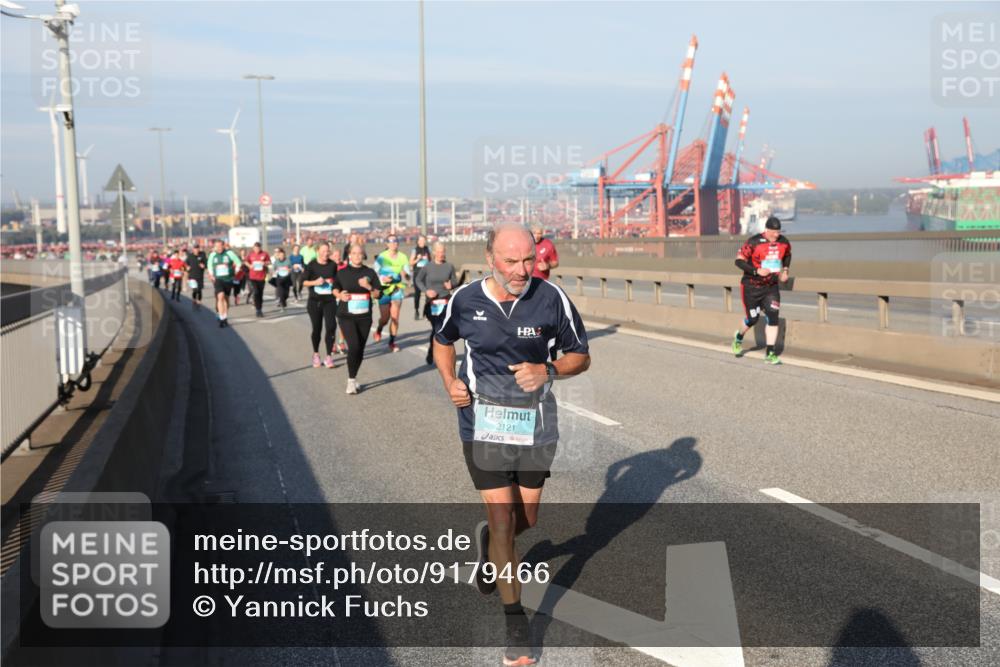 03.10.2025 - Köhlbrandbrückenlauf Yannick Fuchs http://msf.ph/oto/9179466 03.10.2025 08:52:22 Position 2 2121 meine-sportfotos.de