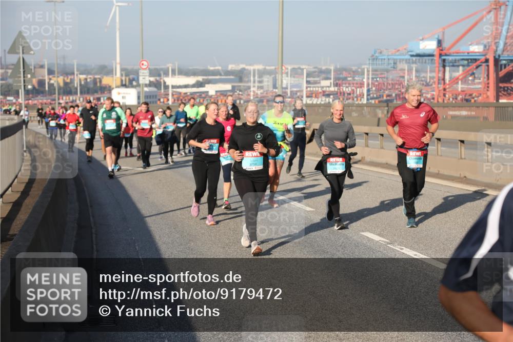 03.10.2025 - Köhlbrandbrückenlauf Yannick Fuchs http://msf.ph/oto/9179472 03.10.2025 08:52:23 Position 2 3759 meine-sportfotos.de