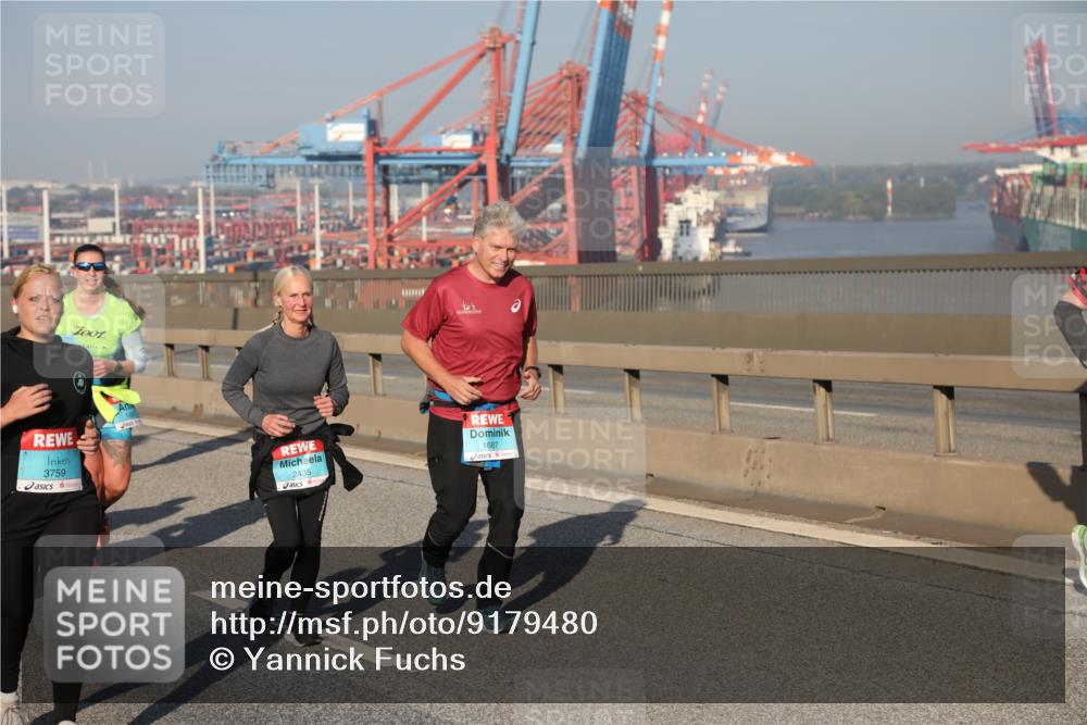 03.10.2025 - Köhlbrandbrückenlauf Yannick Fuchs http://msf.ph/oto/9179480 03.10.2025 08:52:24 Position 2 3759, 2435, 1687 meine-sportfotos.de
