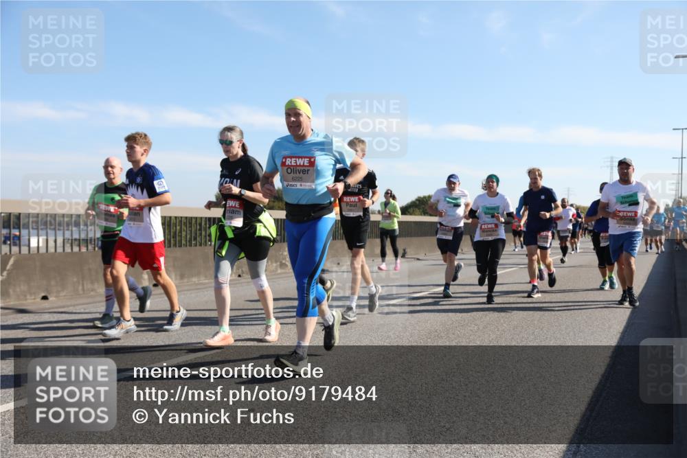 03.10.2025 - Köhlbrandbrückenlauf Yannick Fuchs http://msf.ph/oto/9179484 03.10.2025 11:19:37 Position 3 6225 meine-sportfotos.de