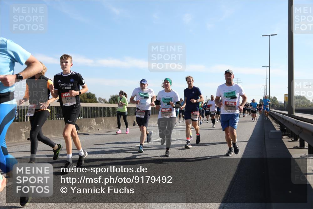 03.10.2025 - Köhlbrandbrückenlauf Yannick Fuchs http://msf.ph/oto/9179492 03.10.2025 11:19:38 Position 3 5061, 6566 meine-sportfotos.de