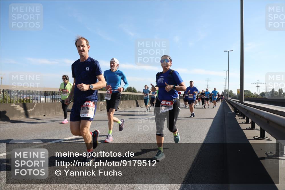 03.10.2025 - Köhlbrandbrückenlauf Yannick Fuchs http://msf.ph/oto/9179512 03.10.2025 11:19:40 Position 3 2025, 5638 meine-sportfotos.de