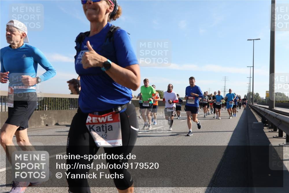 03.10.2025 - Köhlbrandbrückenlauf Yannick Fuchs http://msf.ph/oto/9179520 03.10.2025 11:19:41 Position 3 126, 5642 meine-sportfotos.de