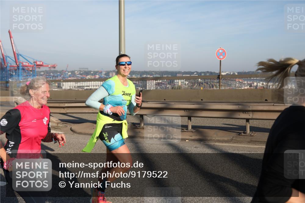 03.10.2025 - Köhlbrandbrückenlauf Yannick Fuchs http://msf.ph/oto/9179522 03.10.2025 08:52:29 Position 2 2043, 294, 100, 18, 7001 meine-sportfotos.de