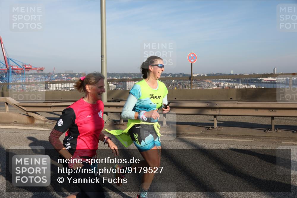 03.10.2025 - Köhlbrandbrückenlauf Yannick Fuchs http://msf.ph/oto/9179527 03.10.2025 08:52:29 Position 2 11 meine-sportfotos.de