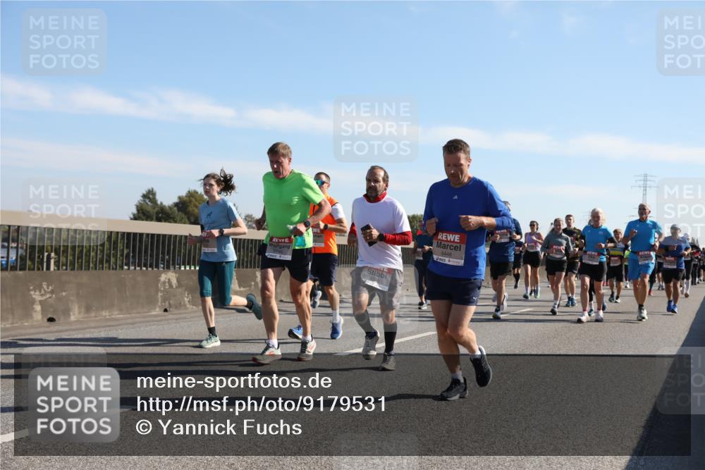 03.10.2025 - Köhlbrandbrückenlauf Yannick Fuchs http://msf.ph/oto/9179531 03.10.2025 11:19:41 Position 3 5746, 6448 meine-sportfotos.de