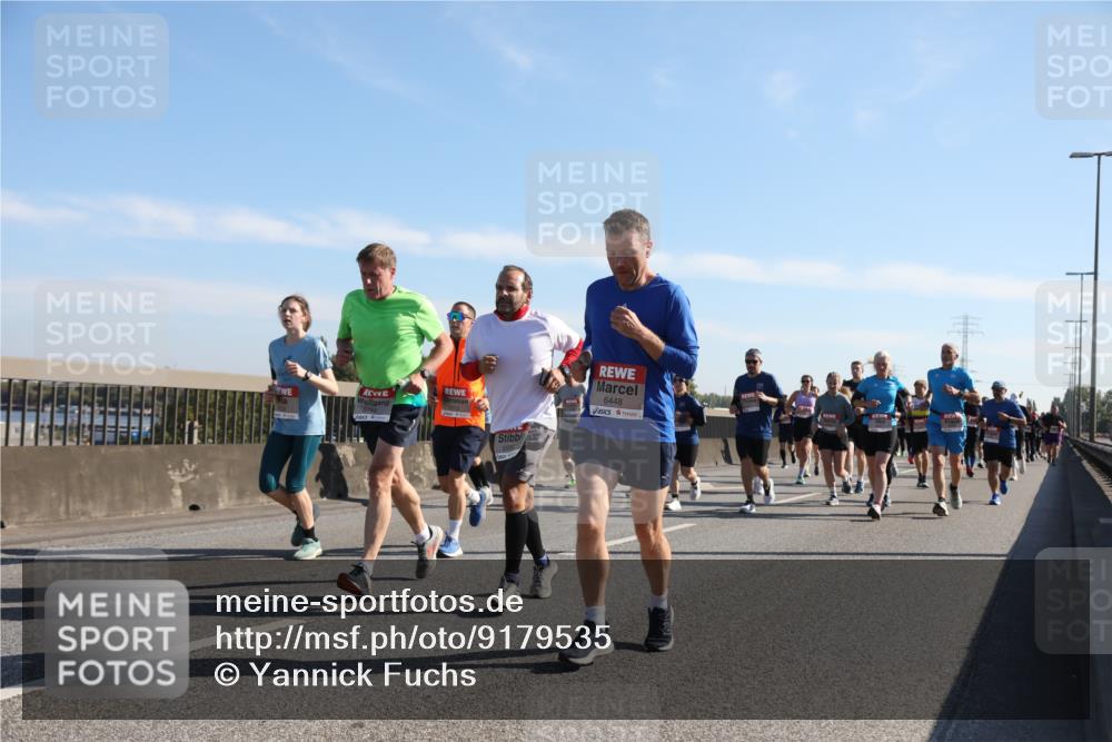 03.10.2025 - Köhlbrandbrückenlauf Yannick Fuchs http://msf.ph/oto/9179535 03.10.2025 11:19:42 Position 3 6448 meine-sportfotos.de