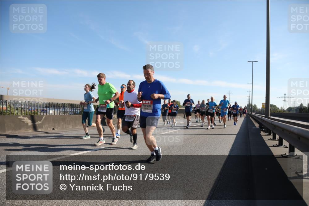 03.10.2025 - Köhlbrandbrückenlauf Yannick Fuchs http://msf.ph/oto/9179539 03.10.2025 11:19:42 Position 3 6448 meine-sportfotos.de