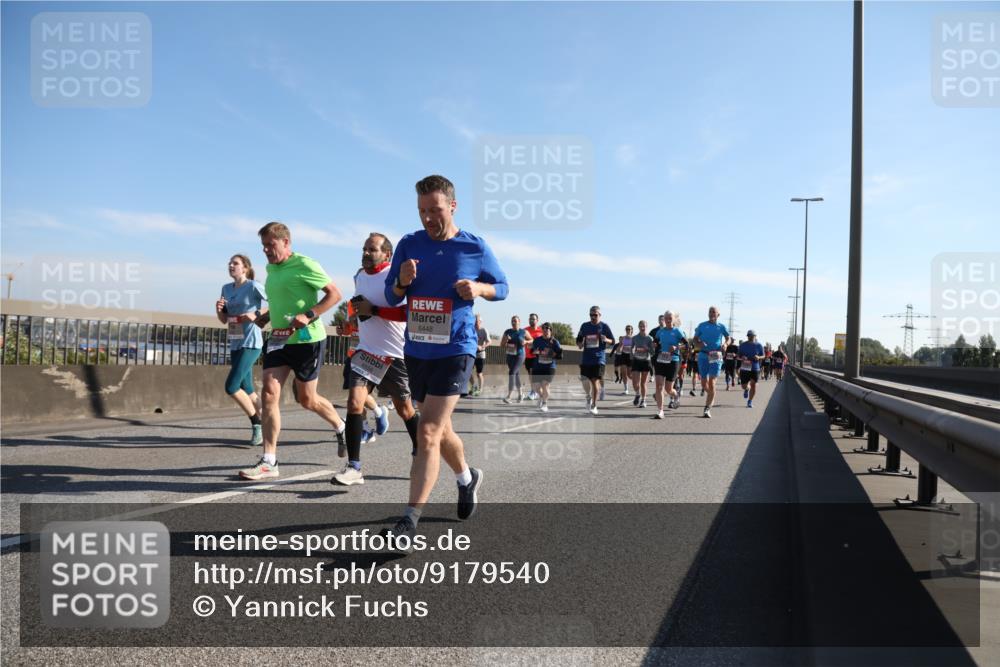 03.10.2025 - Köhlbrandbrückenlauf Yannick Fuchs http://msf.ph/oto/9179540 03.10.2025 11:19:42 Position 3 6448 meine-sportfotos.de